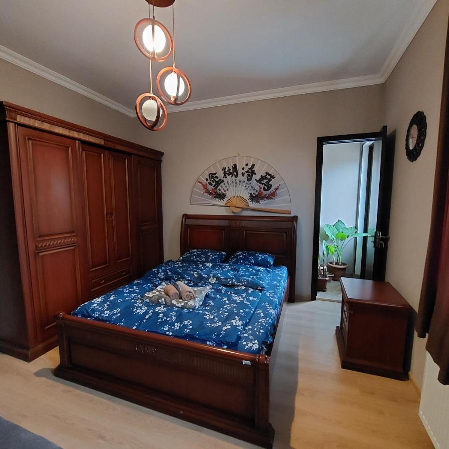 Guesthouse Different Tbilisi Exterior foto