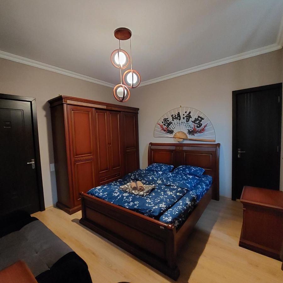 Guesthouse Different Tbilisi Exterior foto