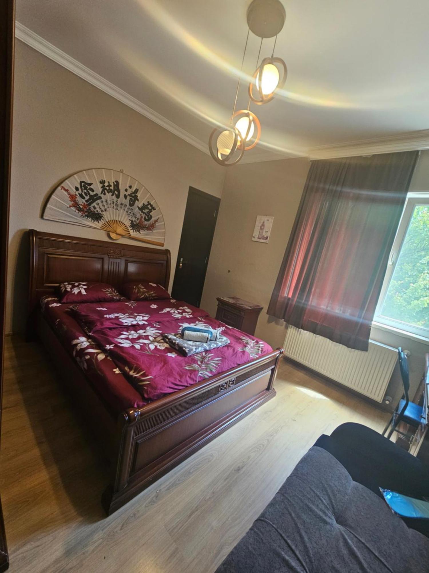 Guesthouse Different Tbilisi Exterior foto