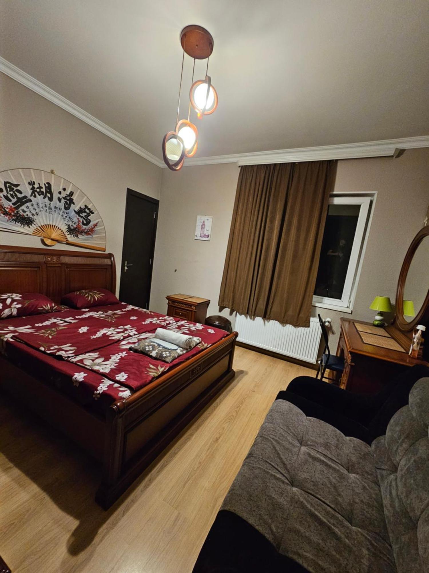 Guesthouse Different Tbilisi Exterior foto