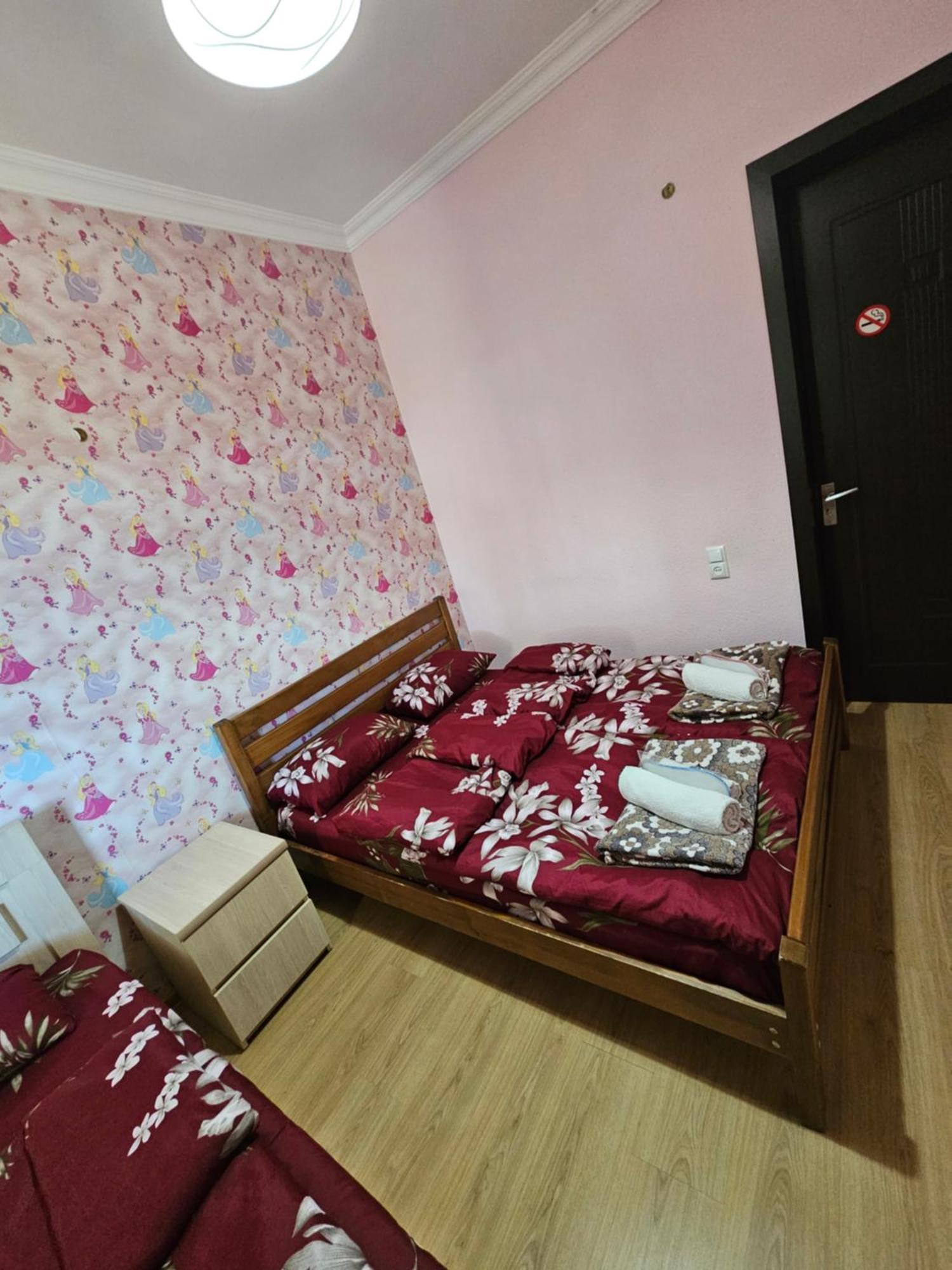 Guesthouse Different Tbilisi Cameră foto
