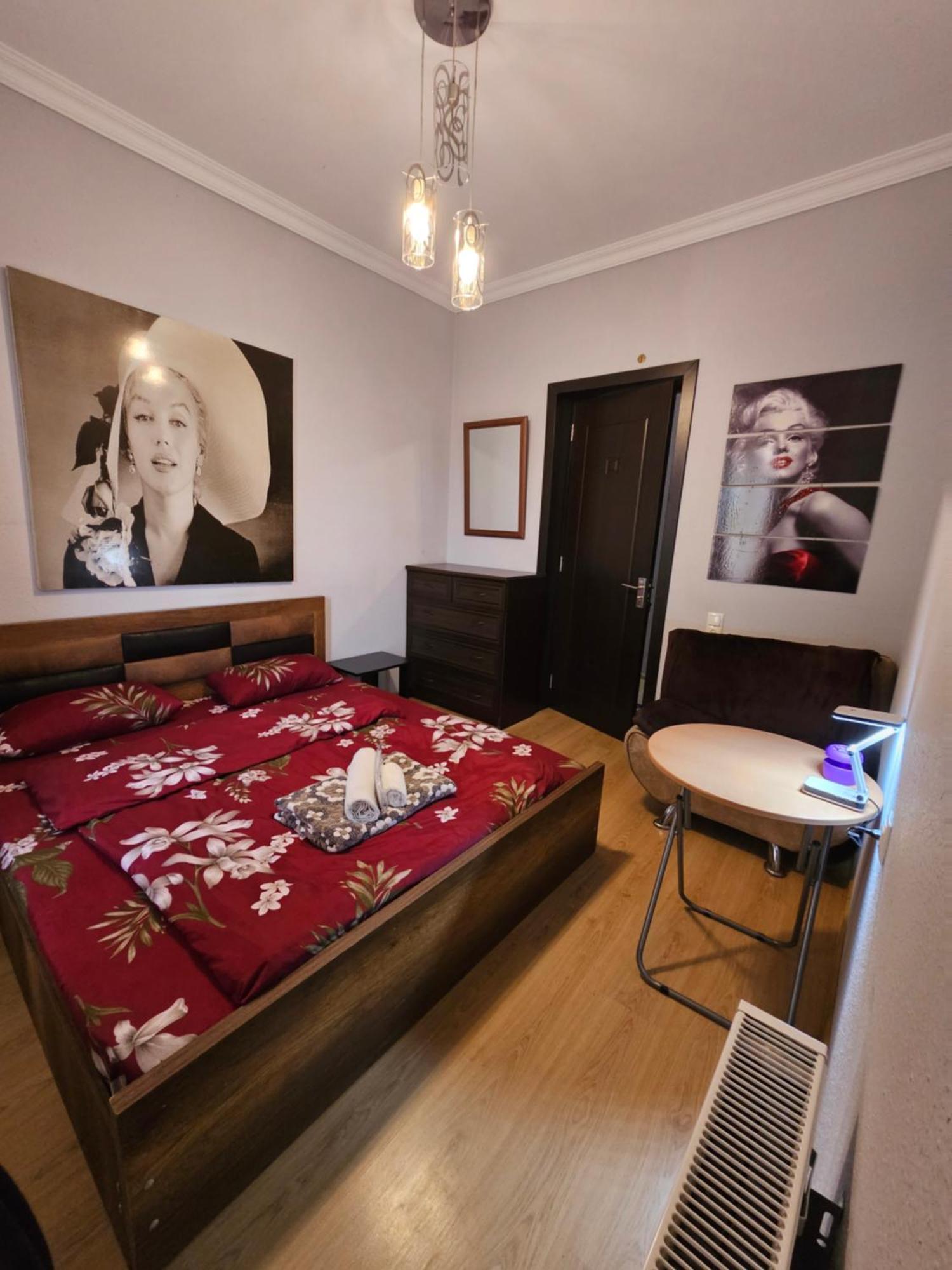 Guesthouse Different Tbilisi Exterior foto