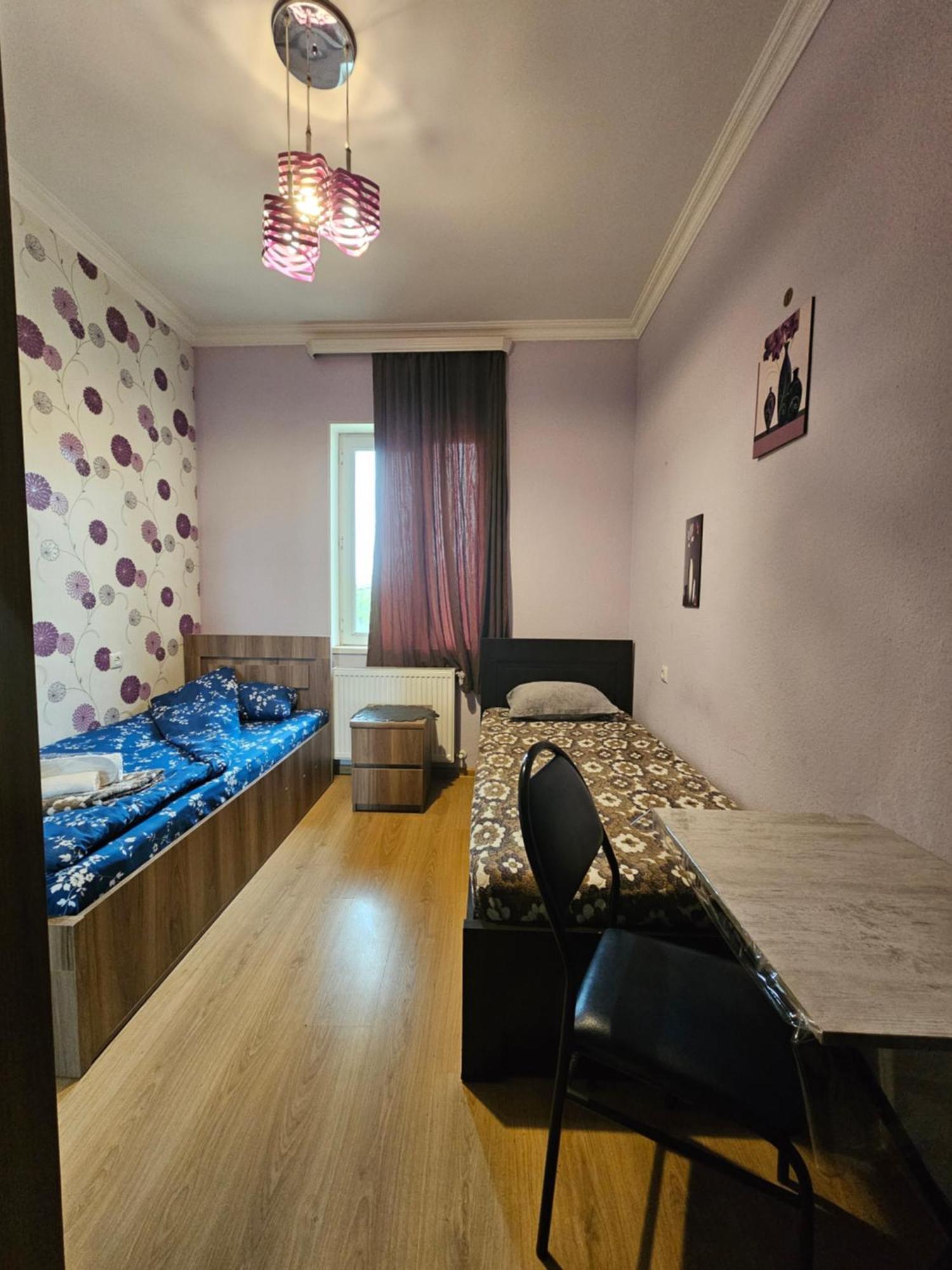 Guesthouse Different Tbilisi Exterior foto